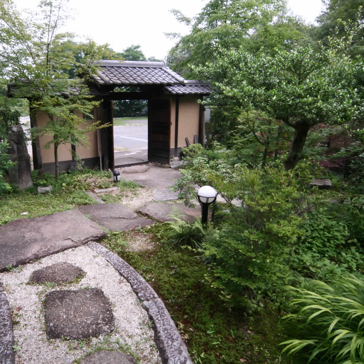 料亭夢想庵の日本庭園